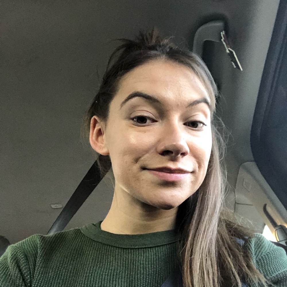 Meet your Posher, Alexia